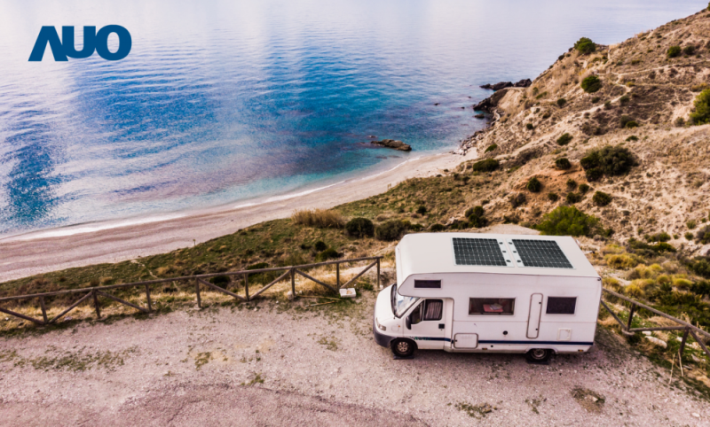 「可撓輕量化太陽光電板SunCurva」使用輕量特殊耐候型複合板取代傳統太陽能板的玻璃前板，不僅降低70%重量，每米平方僅3Kg；具有抗衝擊性能及通過電磁相容性測試，可應用於交通運輸工具，如露營車、遊艇等